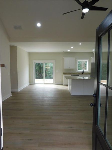 Spacious, unfurnished interior of a new home in , Dahlonega (Image 12).