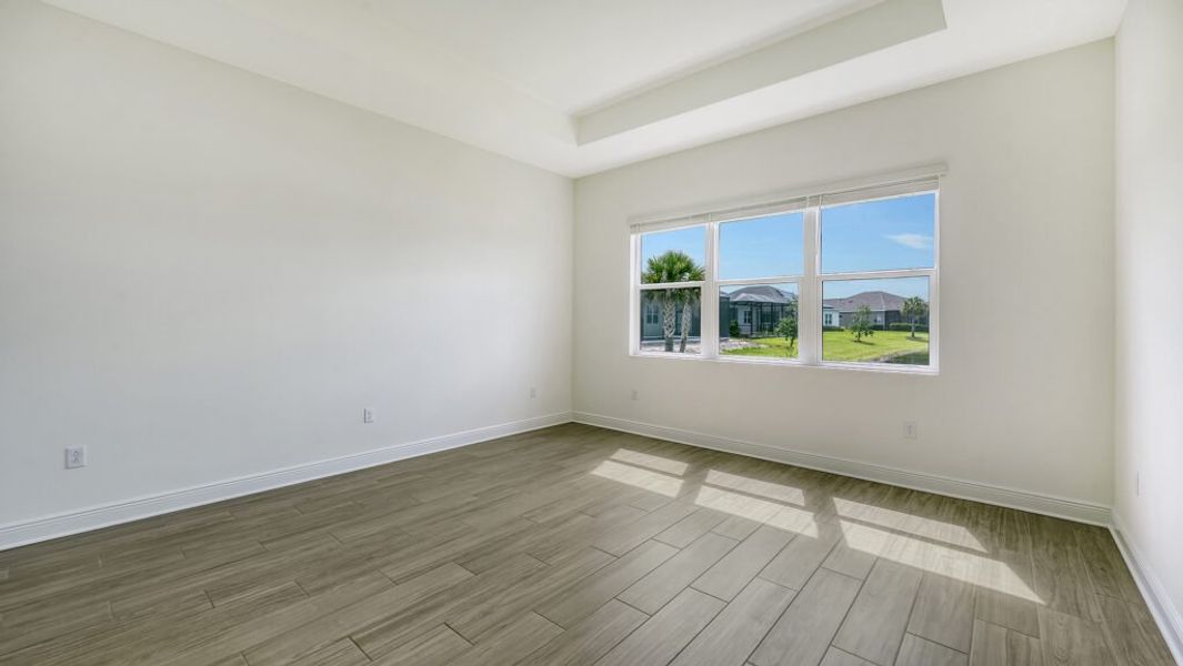 Spacious, unfurnished interior of a new home in Canoe Creek, Parrish (Image 22).