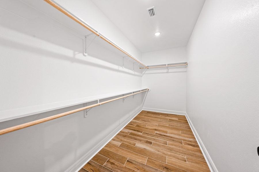 Spacious, unfurnished interior of a new home in The Bluffs at Lafayette, Freeport (Image 17).