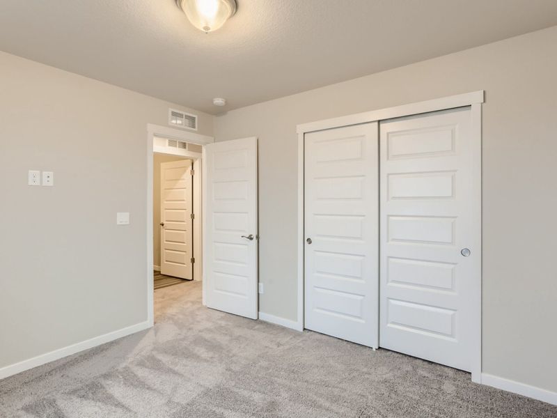Representative unfurnished interior of a home built from the Pearl by View Homes in Lochbuie Station – Jewel Collection, Lochbuie (Image 31).