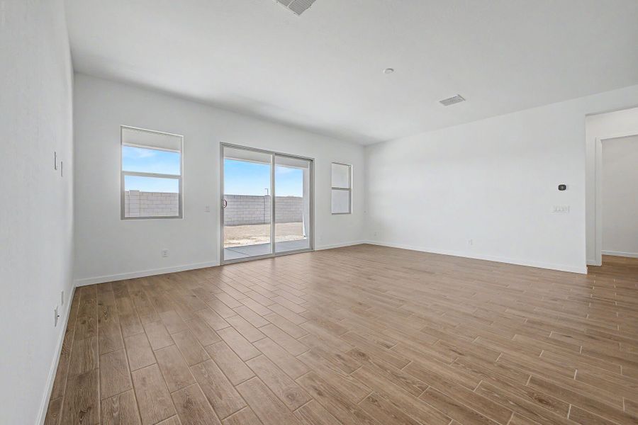 Spacious, unfurnished interior of a new home in Landmarke, San Tan Valley (Image 10). Spacious, unfurnished interior of a new home in Landmarke, San Tan Valley (Image 10).