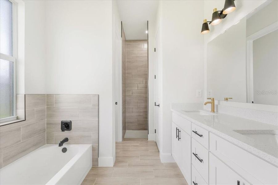 Furnished interior view inside a new home in , Lehigh Acres (Image 15).