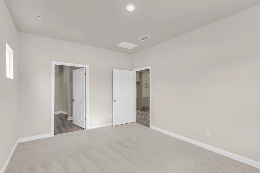 Spacious, unfurnished interior of a new home in Tea Farm, Ravenel (Image 18).
