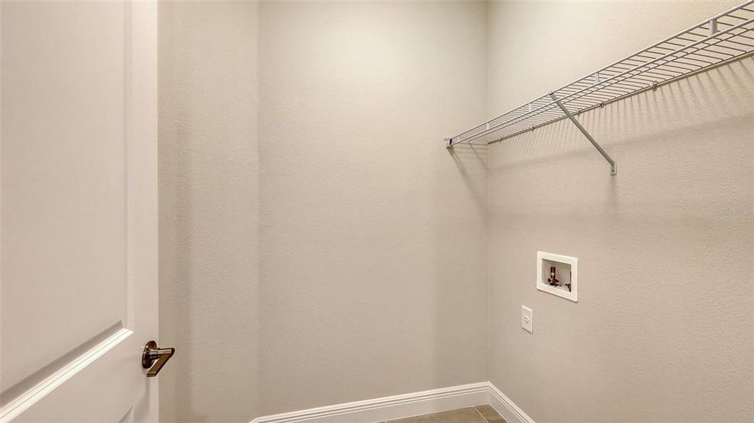 Spacious, unfurnished interior of a new home in , Venice (Image 23).