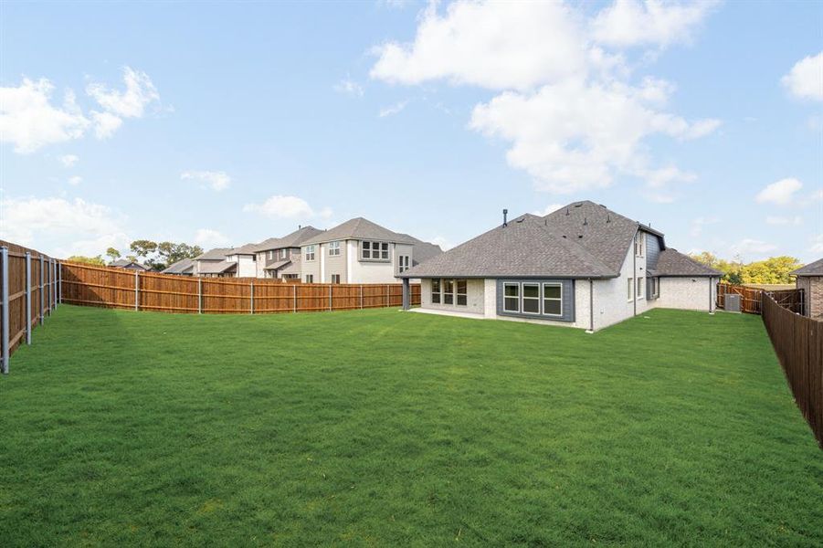 Exterior details and patio area of a home in Hampton Park, Glenn Heights (Image 23). Exterior details and patio area of a home in Hampton Park, Glenn Heights (Image 23).