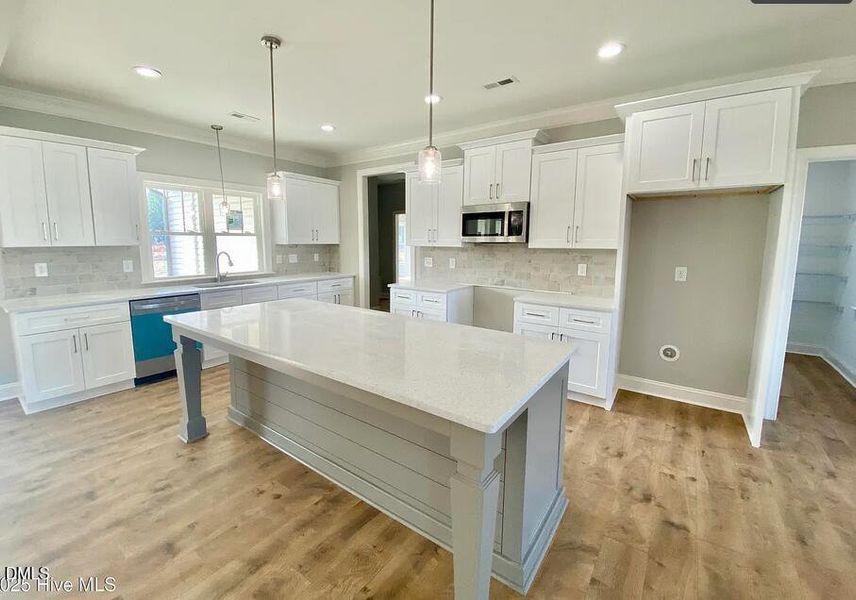 Kitchen 4