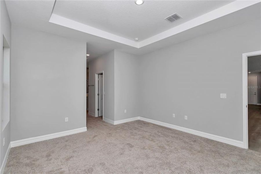 Spacious, unfurnished interior of a new home in , Summerfield (Image 40).