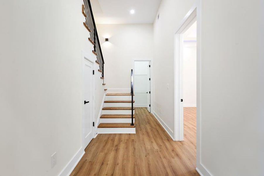 Spacious, unfurnished interior of a new home in , Atlanta (Image 57). Spacious, unfurnished interior of a new home in , Atlanta (Image 57).