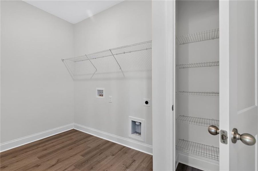 Spacious, unfurnished interior of a new home in Pickens Bluff, Hiram (Image 39). Spacious, unfurnished interior of a new home in Pickens Bluff, Hiram (Image 39).