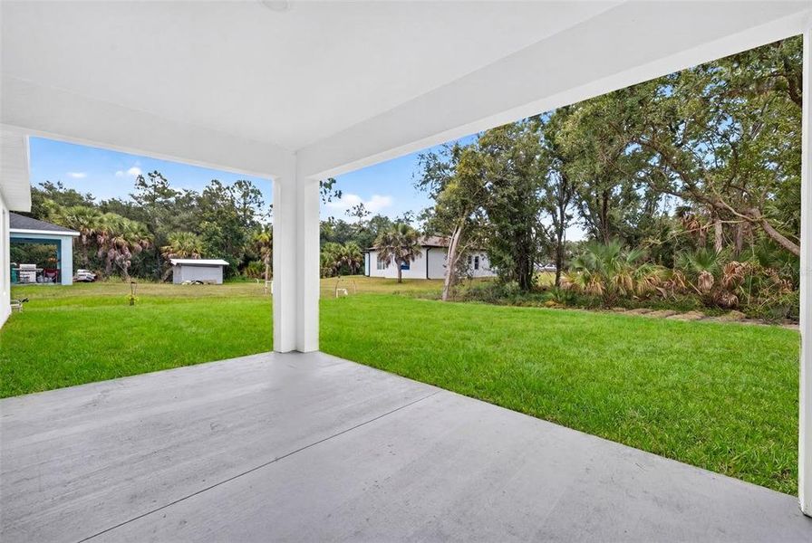 Exterior details and patio area of a home in , Port Charlotte (Image 16).