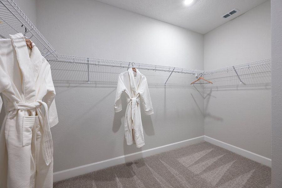 Representative furnished interior of a home built from the Torres by Taylor Morrison in Headwaters at Lofton Creek, Yulee (Image 28).
