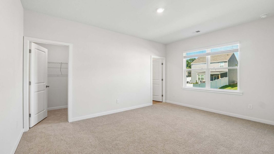 Spacious, unfurnished interior of a new home in Zion Springs, Hickory (Image 24).
