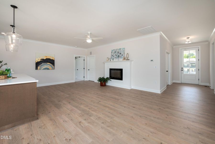 2275 Peachtree-42-16