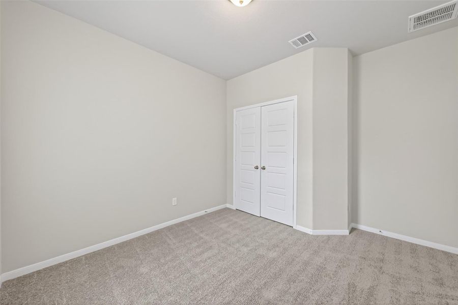 Spacious, unfurnished interior of a new home in Woodland Lakes, Houston (Image 26).