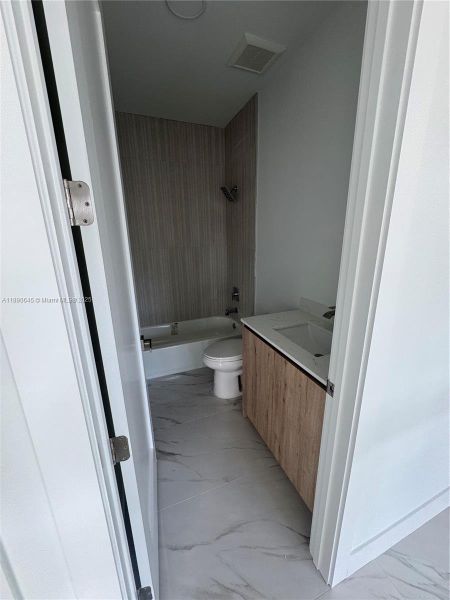 Image 22 of a home in .