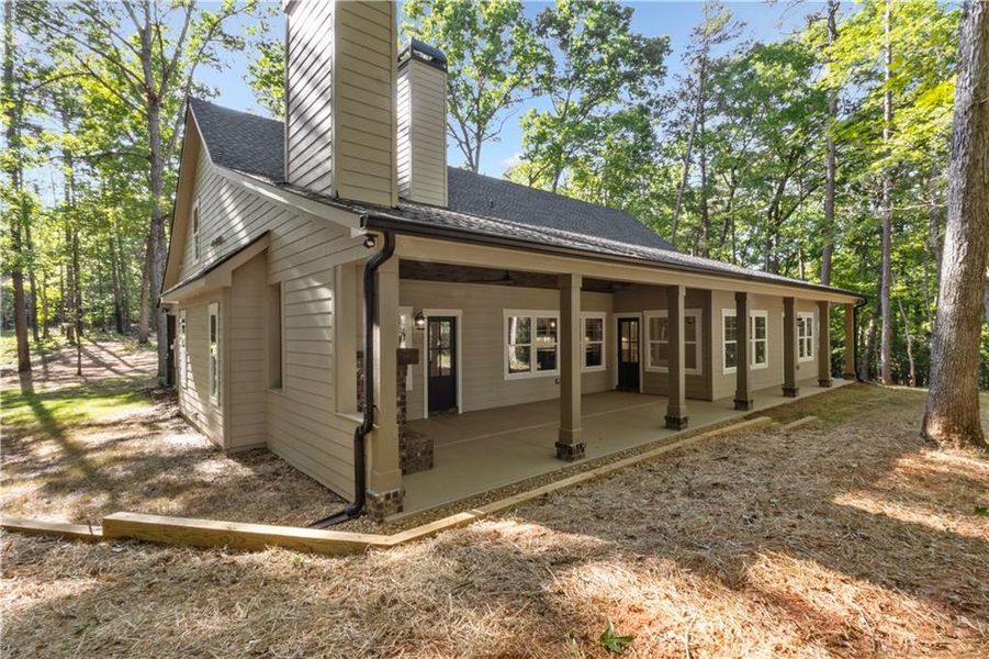 Exterior details and patio area of a home in , Dahlonega (Image 3).