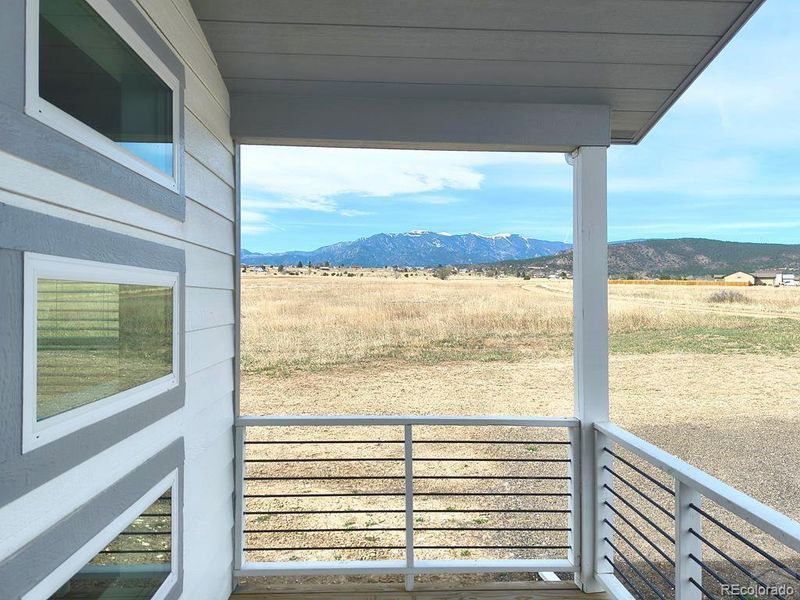 Exterior details and patio area of a home in , Colorado City (Image 12).
