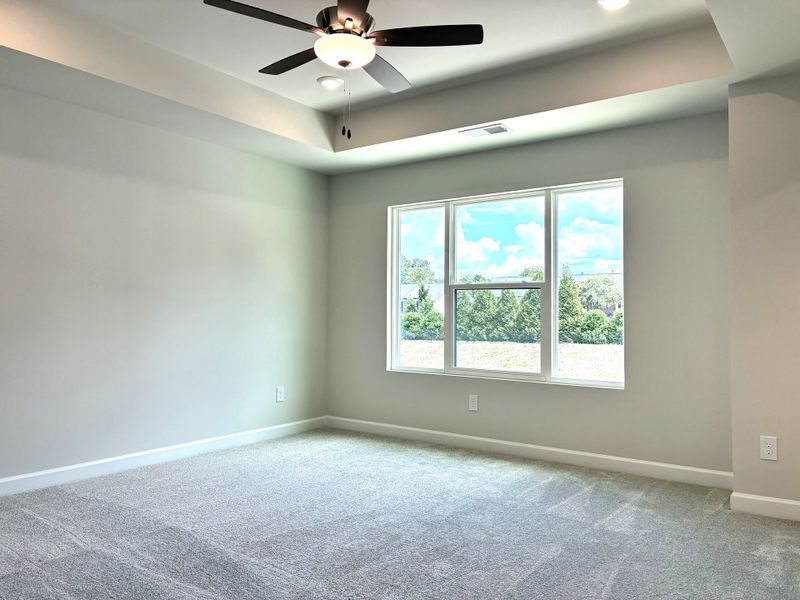 Spacious, unfurnished interior of a new home in Holly View, Greenville (Image 15).