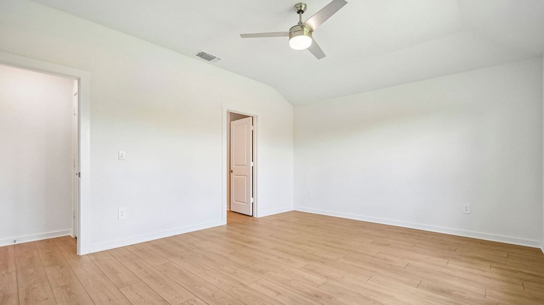 Spacious, unfurnished interior of a new home in Trails at Wildhorse, Austin (Image 29).