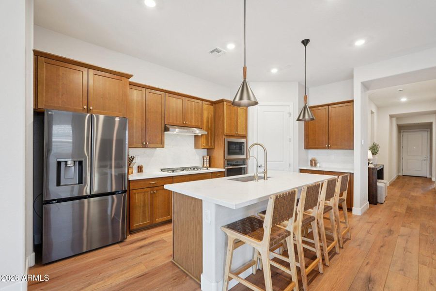 16-web-or-mls-W Roanoke Ave-S2901-016