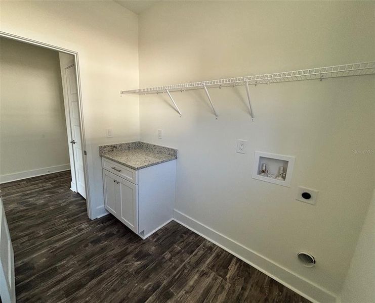 Spacious, unfurnished interior of a new home in , Keystone Heights (Image 9).