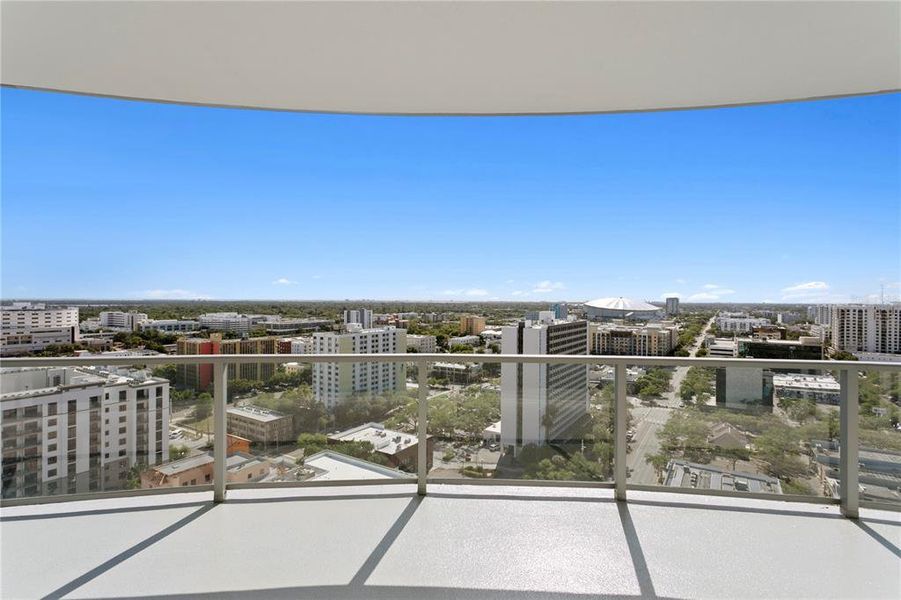 Condo located in St. Petersburg, FL showcasing its design and architecture (Image 28). Condo located in St. Petersburg, FL showcasing its design and architecture (Image 28).