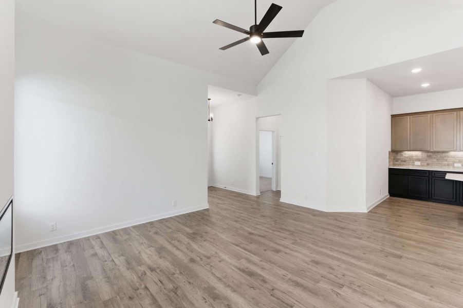 Spacious, unfurnished interior of a new home in The Crossvine, Schertz (Image 24). Spacious, unfurnished interior of a new home in The Crossvine, Schertz (Image 24).