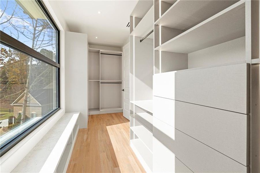 Spacious, unfurnished interior of a new home in , Milton (Image 24).