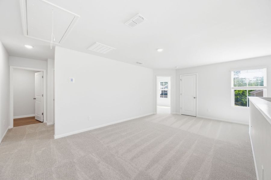 Spacious, unfurnished interior of a new home in Grand Arbor, Blythewood (Image 21). Spacious, unfurnished interior of a new home in Grand Arbor, Blythewood (Image 21).