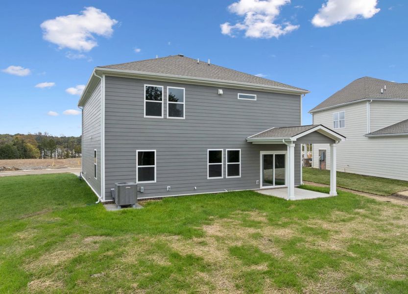 Exterior details and patio area of a home in Ascent at Arbor Ridge, La Vergne (Image 22).