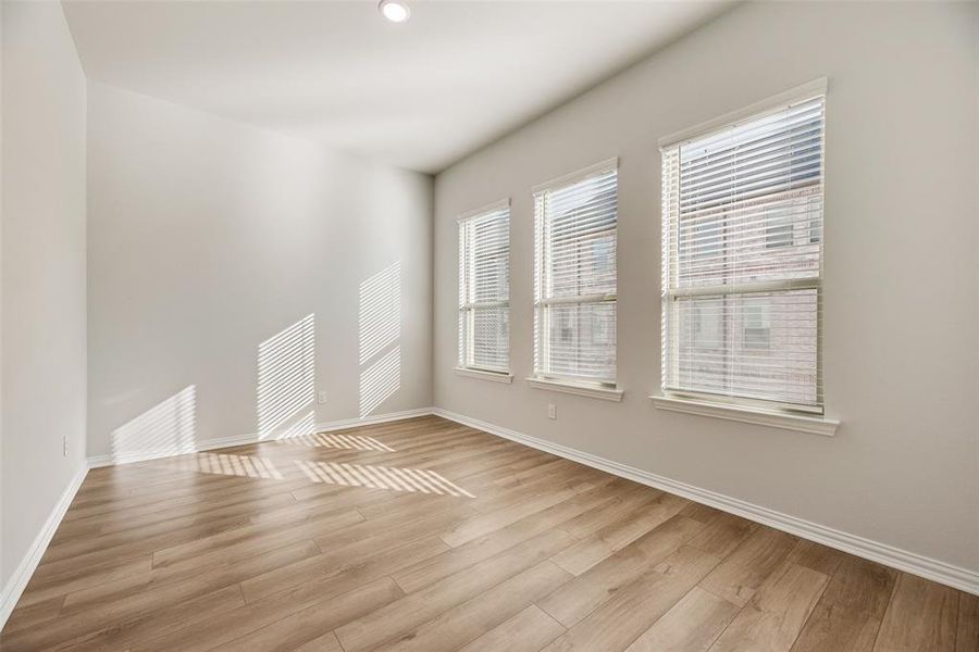 Spacious, unfurnished interior of a new home in , Frisco (Image 25).