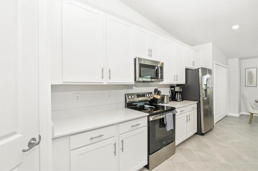 Furnished interior view inside a new home in , Venice (Image 12).