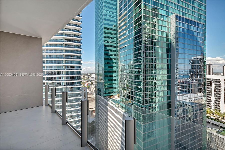 Condo located in Miami, FL showcasing its design and architecture (Image 3). Condo located in Miami, FL showcasing its design and architecture (Image 3).