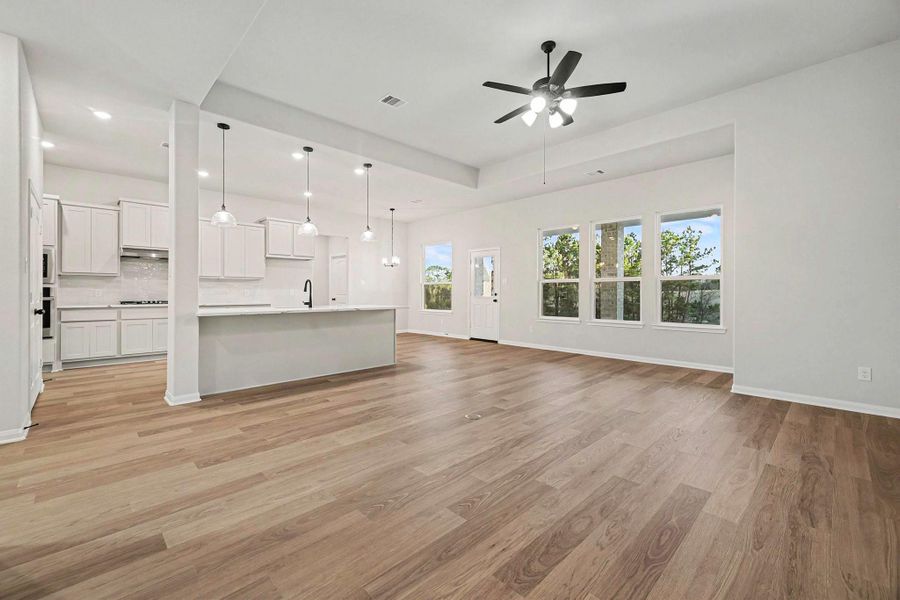 Spacious, unfurnished interior of a new home in Rose Hill Estates, Willis (Image 17).