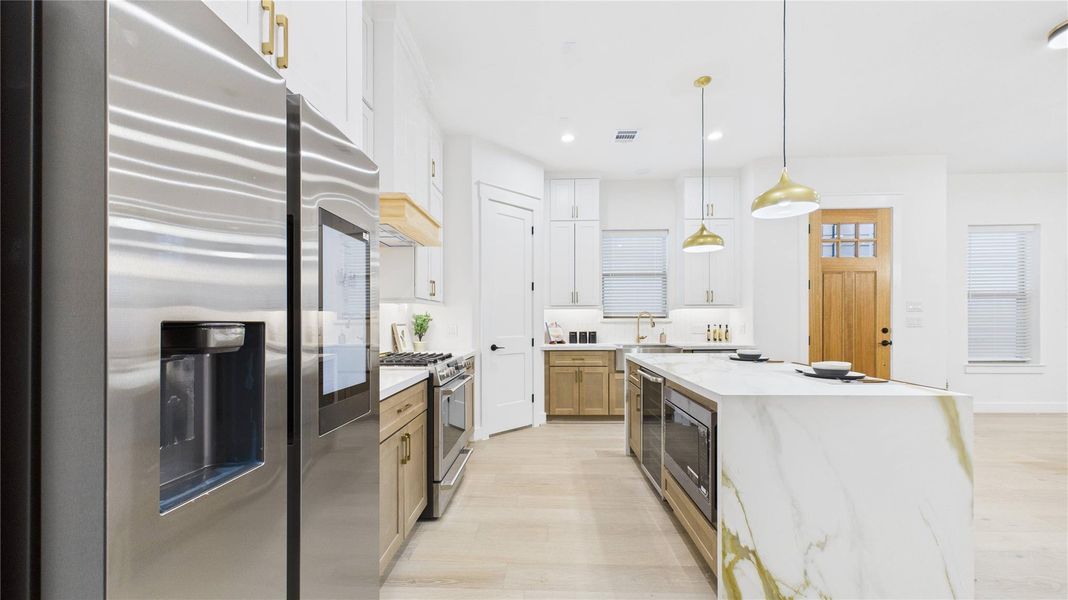 Furnished interior view inside a new home in , Houston (Image 36). Furnished interior view inside a new home in , Houston (Image 36).