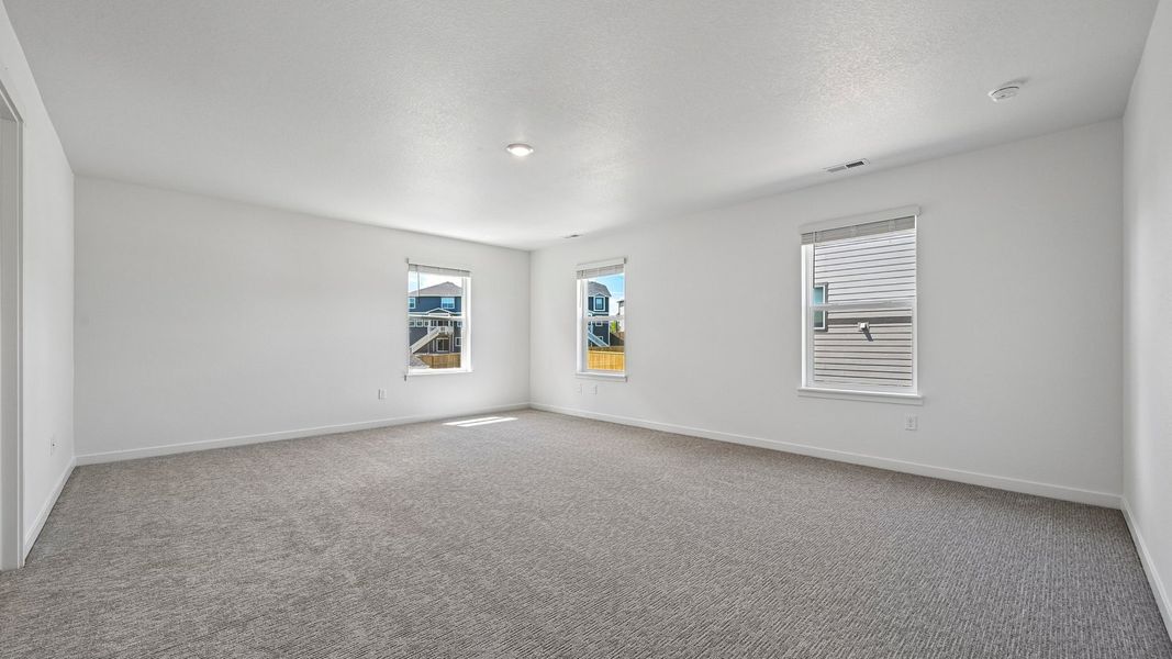 Spacious, unfurnished interior of a new home in Trails at Crowfoot, Parker (Image 19). Spacious, unfurnished interior of a new home in Trails at Crowfoot, Parker (Image 19).