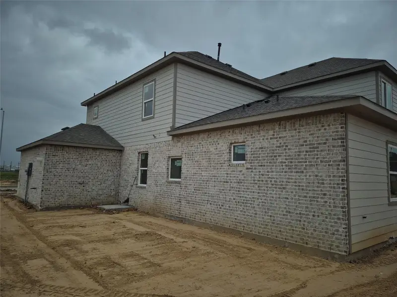 Exterior details and patio area of a home in , Manvel (Image 3).