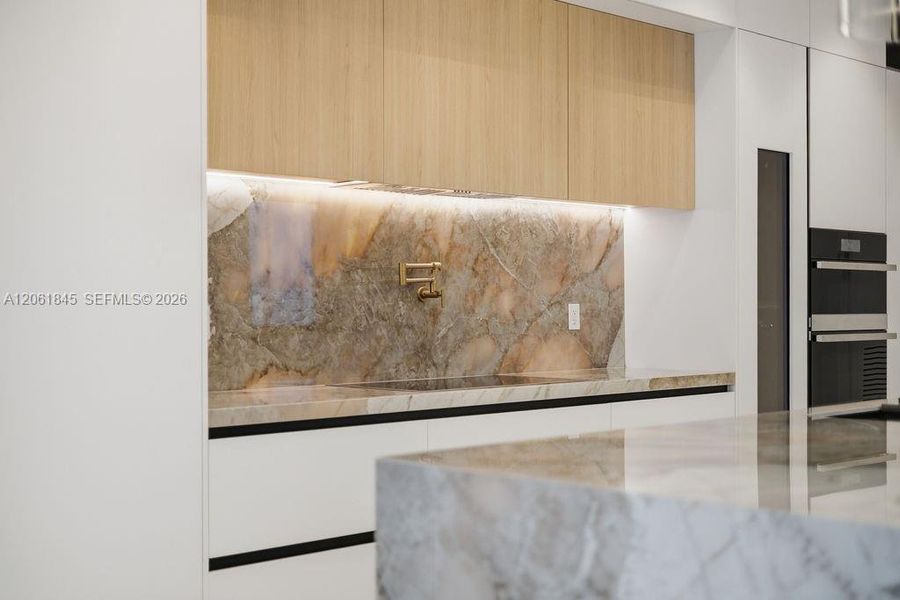 Close-up of interior finishes inside a home in , Fort Lauderdale (Image 47).