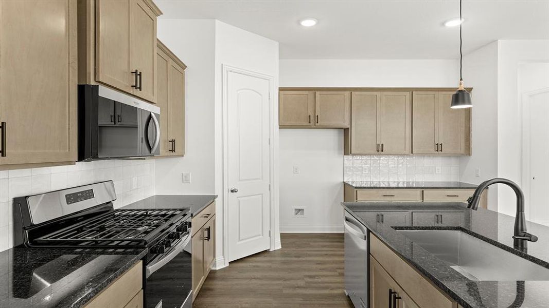 06. 437 Silent Pond - Kitchen (3) 06. 437 Silent Pond - Kitchen (3)