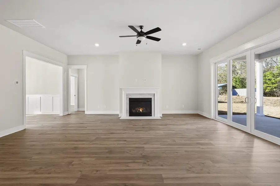 Representative unfurnished interior of a home built from the Beckham by Hunter Quinn Homes in Church Creek Reserve, Johns Island (Image 17).