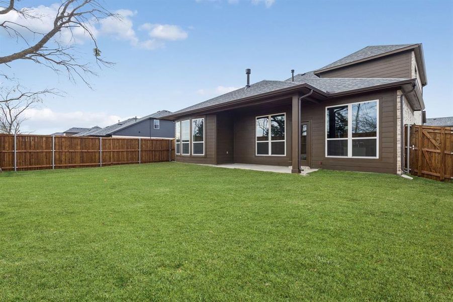 Exterior details and patio area of a home in Venetian, Weston (Image 3).