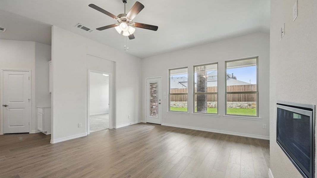 Representative unfurnished interior of a home built from the Vail by D.R. Horton in The Woods at Lindsey Place, Anna (Image 7). Representative unfurnished interior of a home built from the Vail by D.R. Horton in The Woods at Lindsey Place, Anna (Image 7).