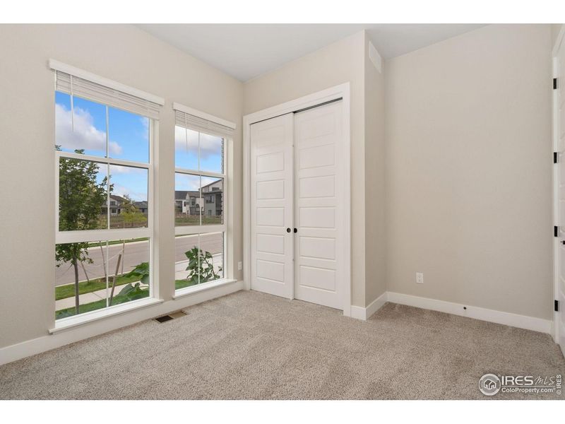 Spacious, unfurnished interior of a new home in , Timnath (Image 15).