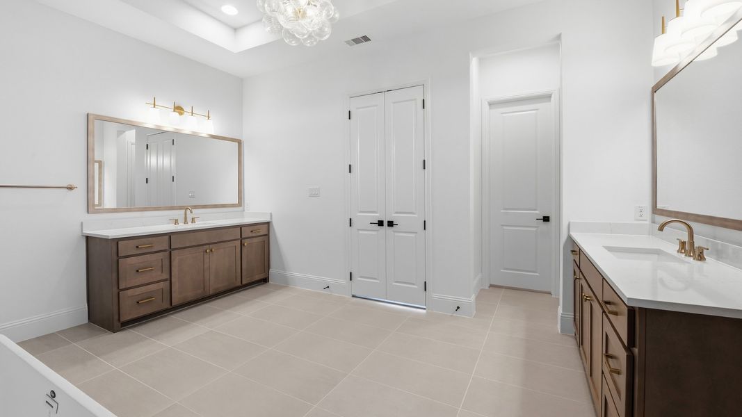 Furnished interior view inside a new home in Adkins Park, Hurst (Image 15).