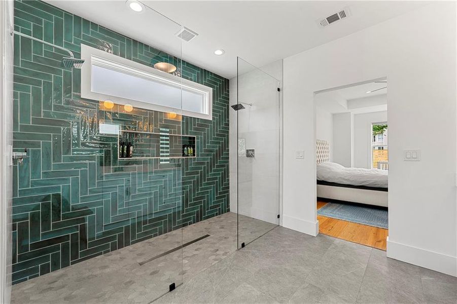 Image 53 of a home in .
