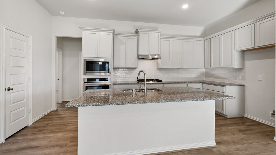 Furnished interior view inside a new home in Aldeana, Rosharon (Image 6).