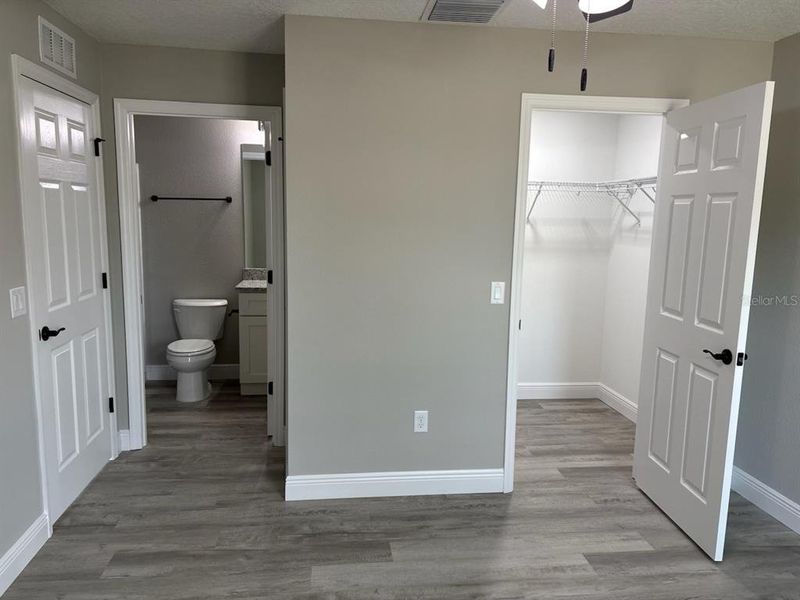 Spacious, unfurnished interior of a new home in , Citrus Springs (Image 22).