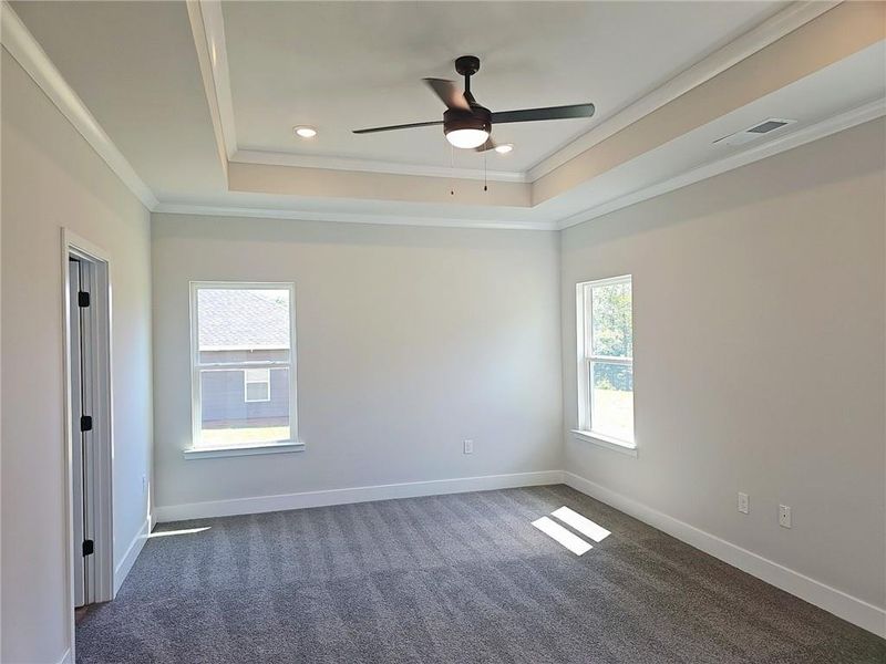Spacious, unfurnished interior of a new home in Bramlett Ridge, Dallas (Image 16). Spacious, unfurnished interior of a new home in Bramlett Ridge, Dallas (Image 16).