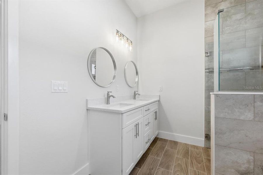Furnished interior view inside a new home in , Ocala (Image 10).
