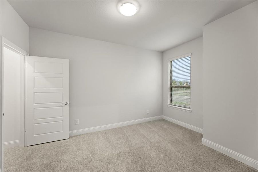 05. 2814 Livestock - Bed 2 05. 2814 Livestock - Bed 2